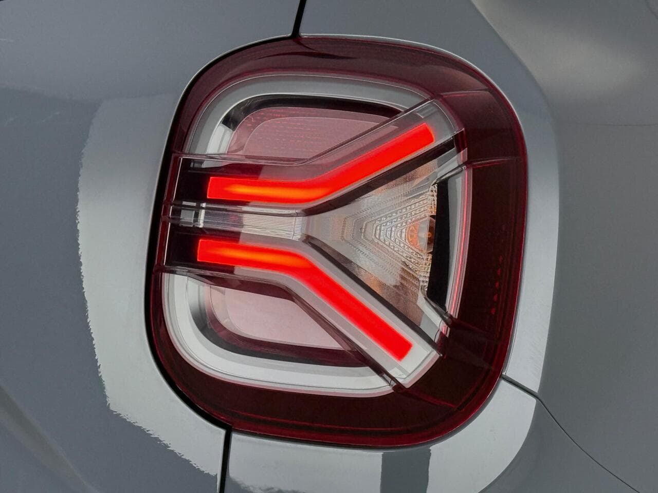 Dacia Duster thumbnail Lights Rear