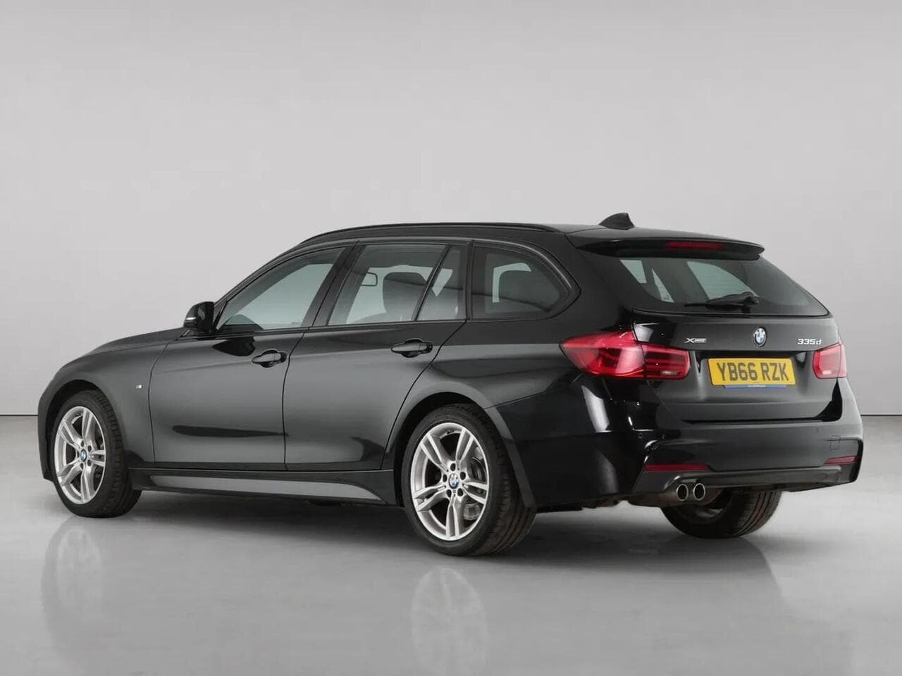 BMW 3 Series thumbnail Rear Left