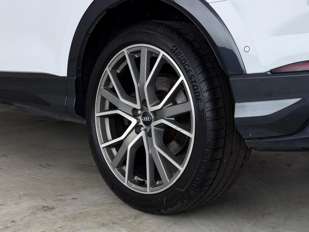 Audi Q3 thumbnail Wheel
