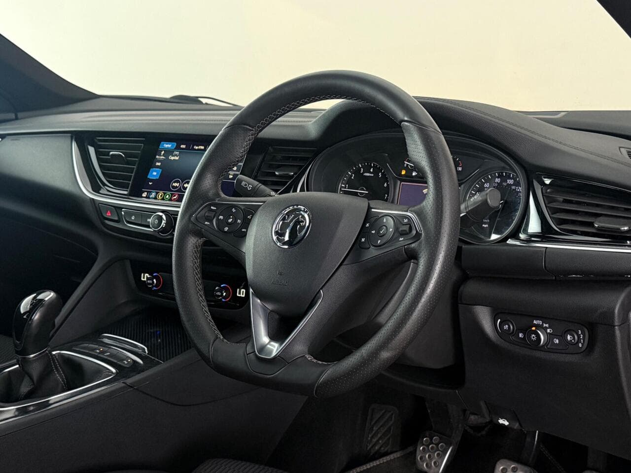 Vauxhall Insignia thumbnail Steering Wheel