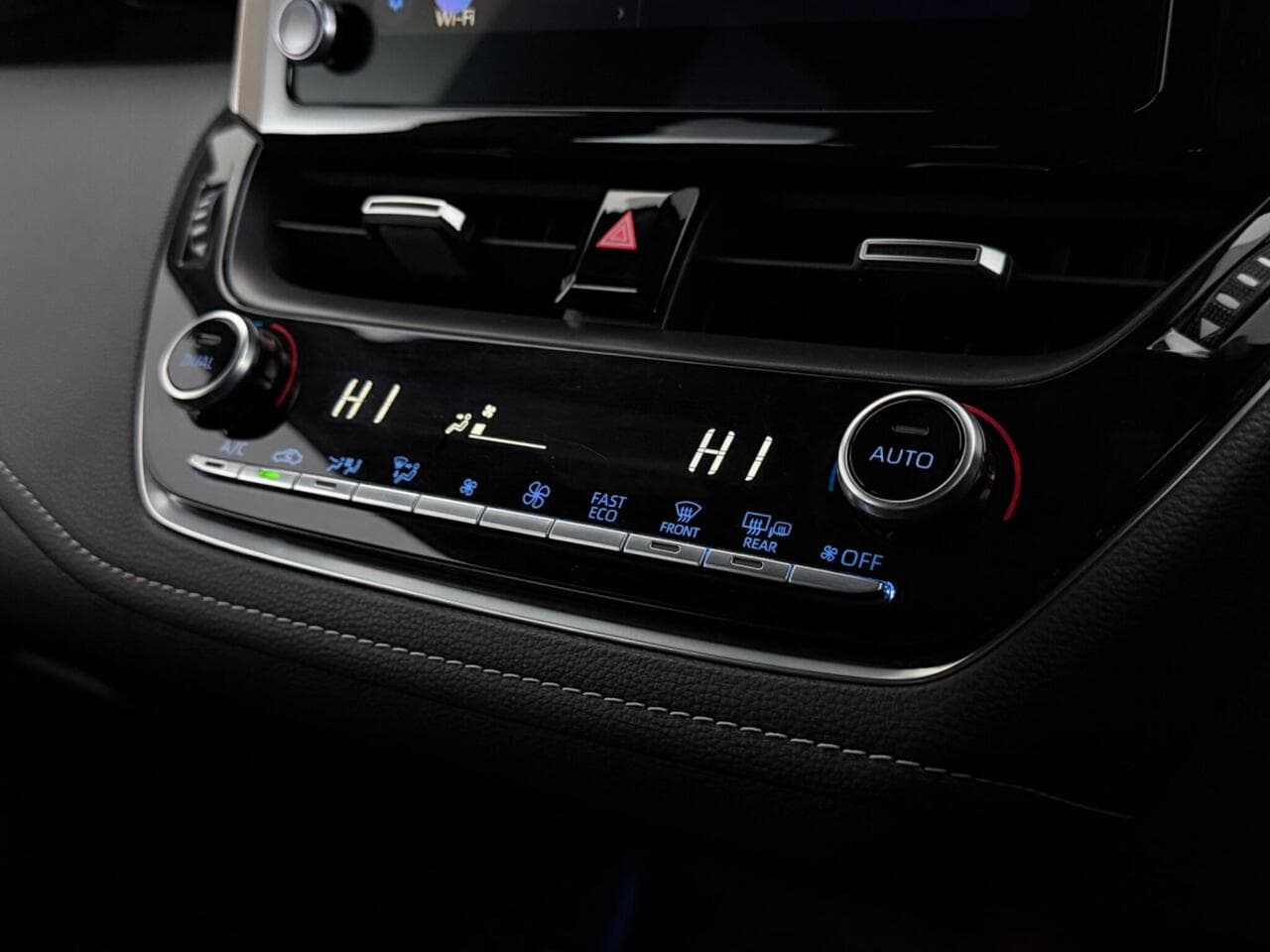 Toyota Corolla thumbnail Infotainment System