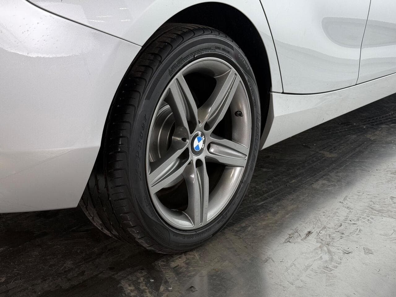 BMW 1 Series thumbnail Wheel