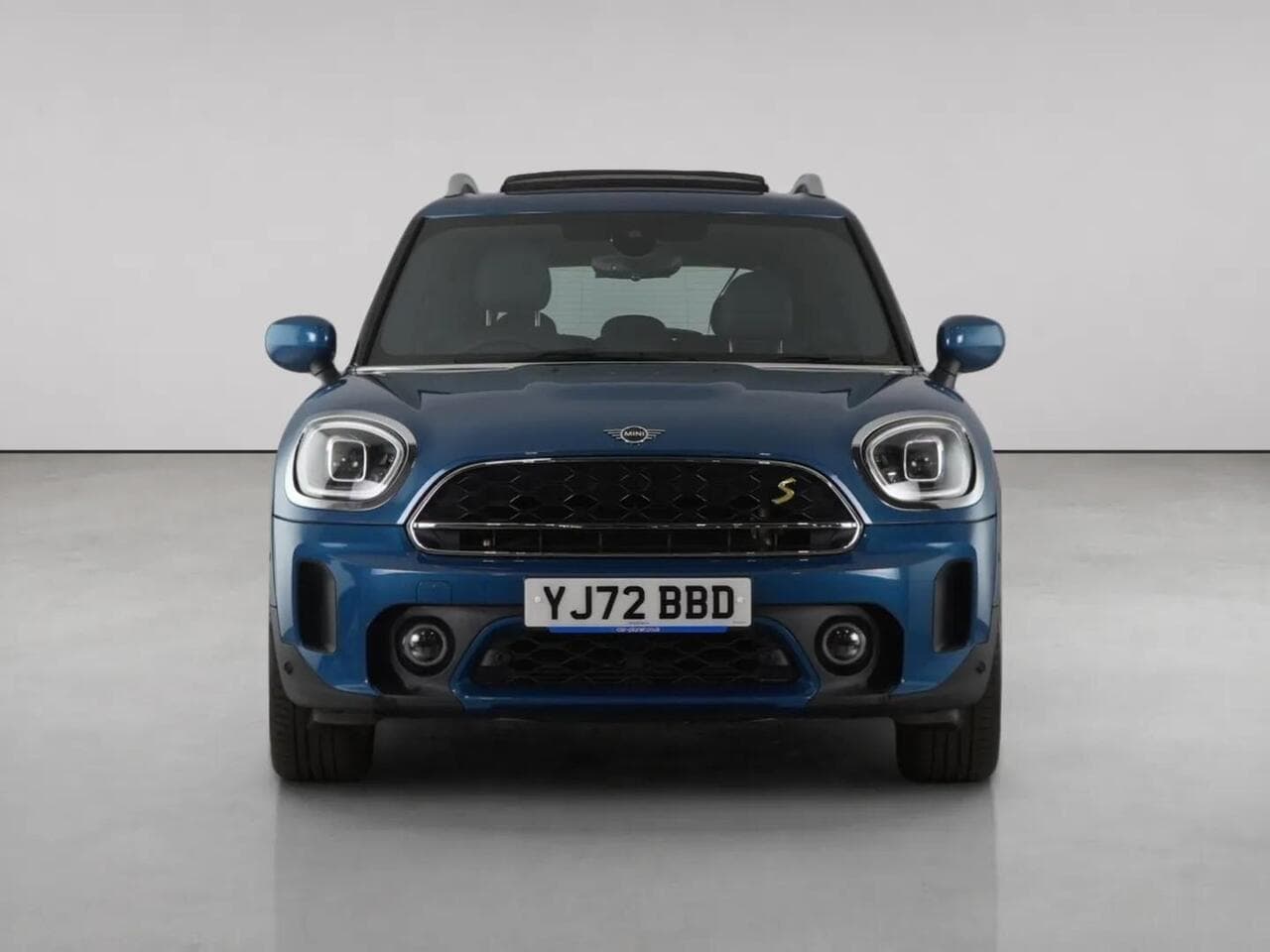 MINI Countryman thumbnail Front