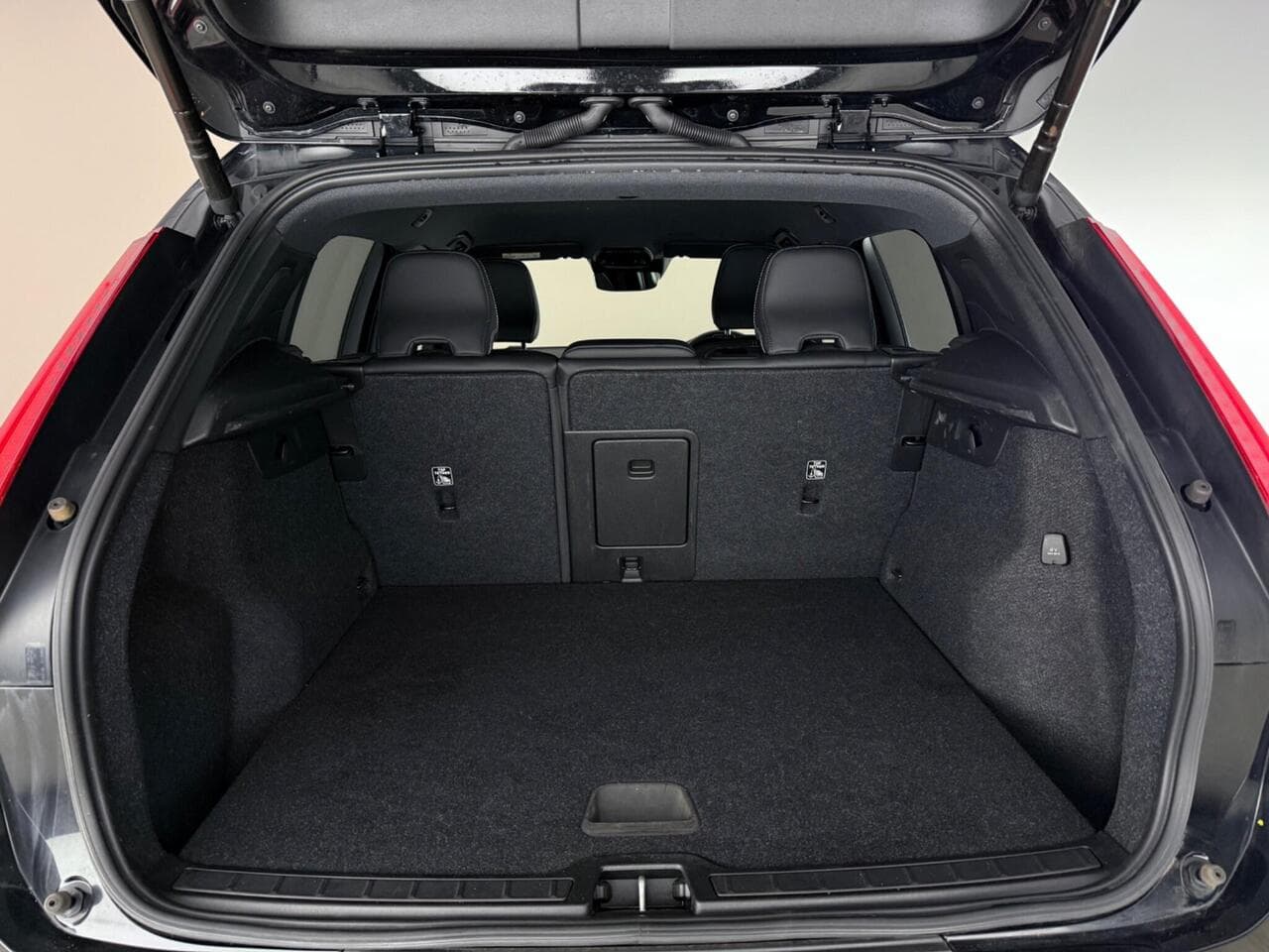 Volvo XC40 thumbnail Boot