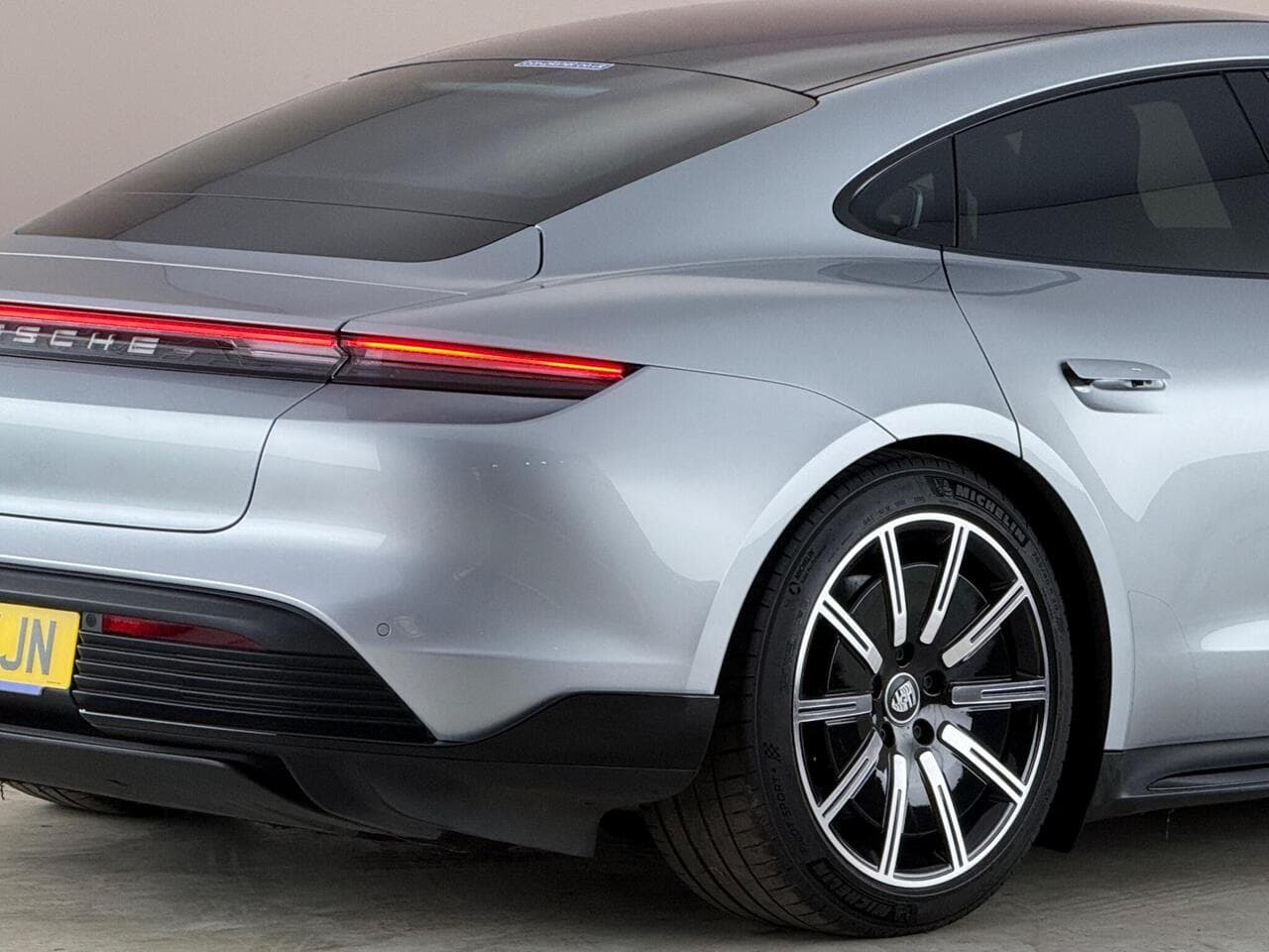 Porsche Taycan thumbnail Rear Right