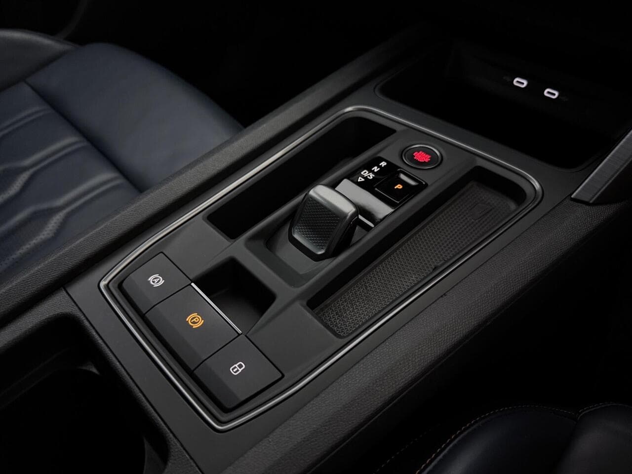 CUPRA Formentor thumbnail Interior Front