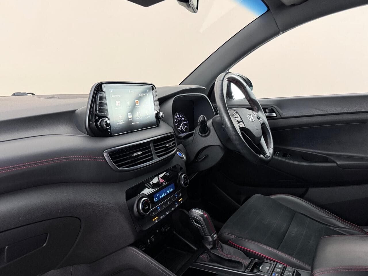 Hyundai TUCSON thumbnail Interior Front
