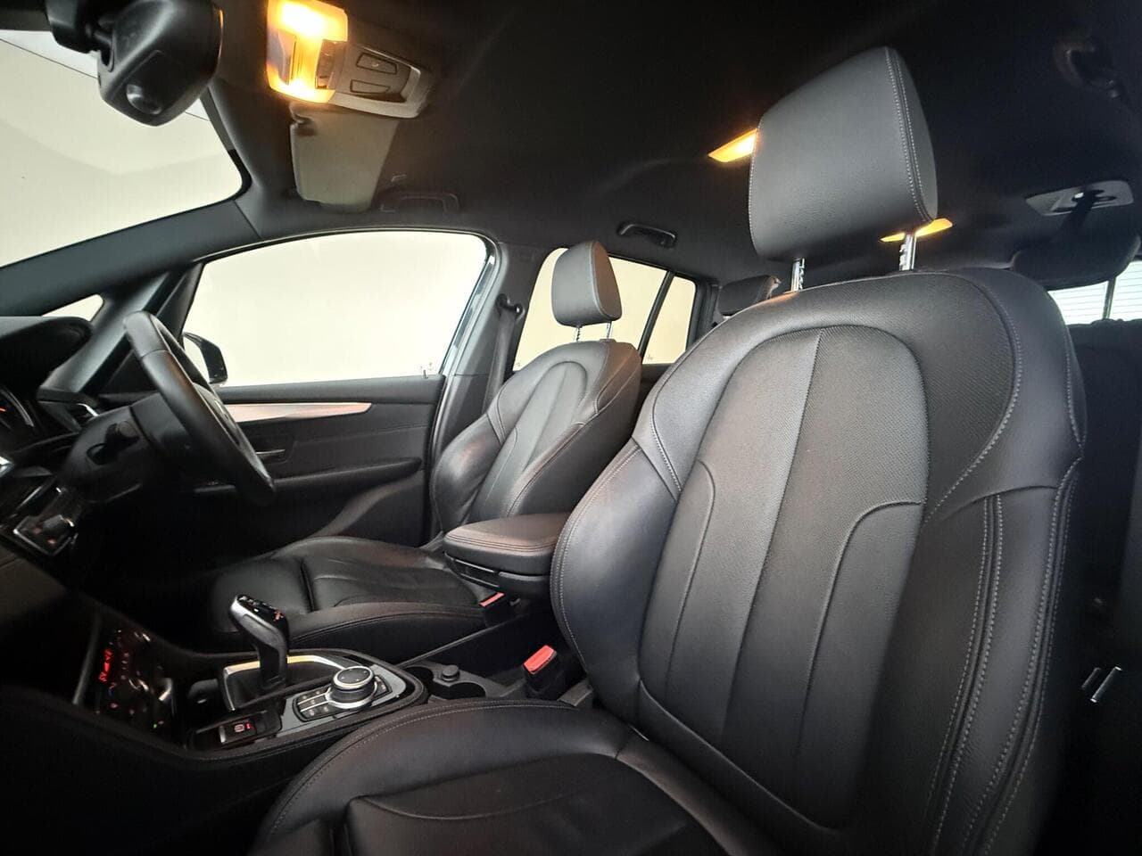 BMW 2 Series Gran Tourer thumbnail Seat Front Passenger