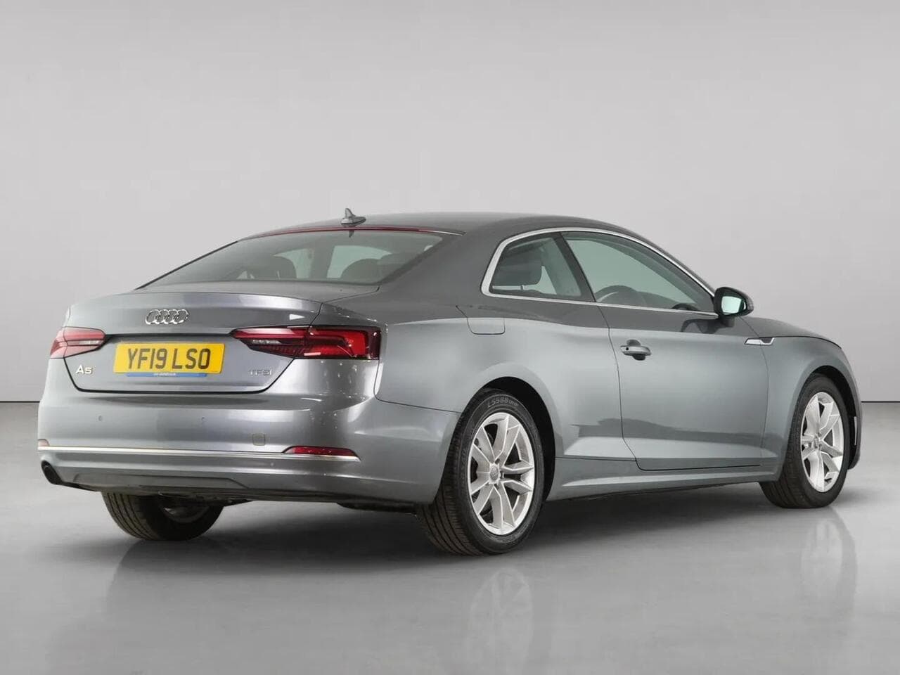 Audi A5 thumbnail Rear Right