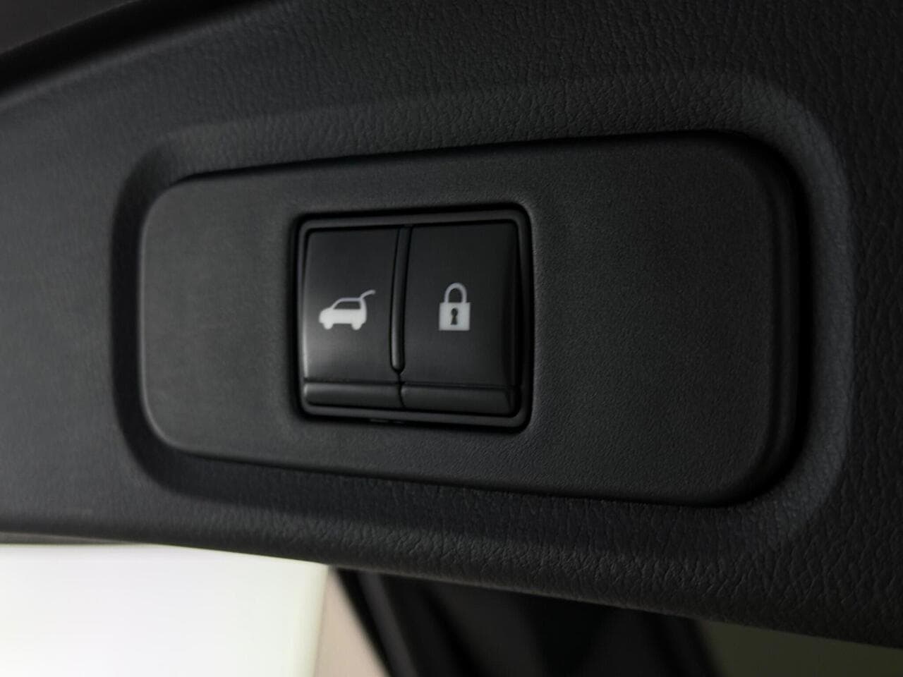 Nissan Qashqai thumbnail Misc Controls