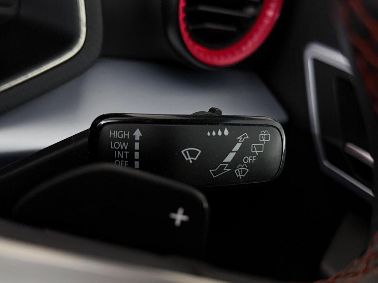 SEAT Arona thumbnail Misc Controls