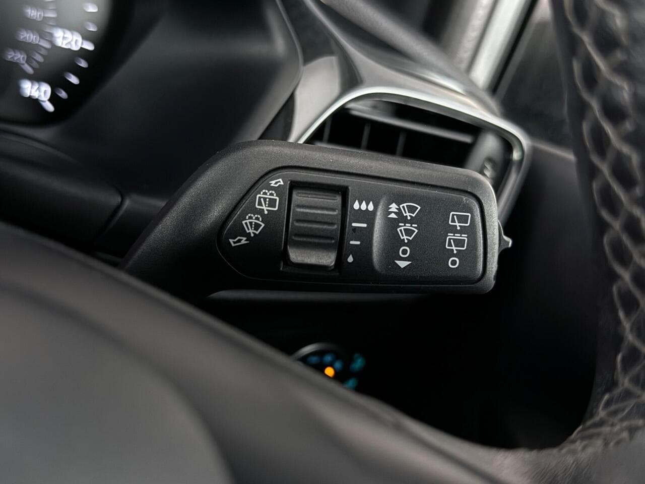 Ford Fiesta thumbnail Misc Controls