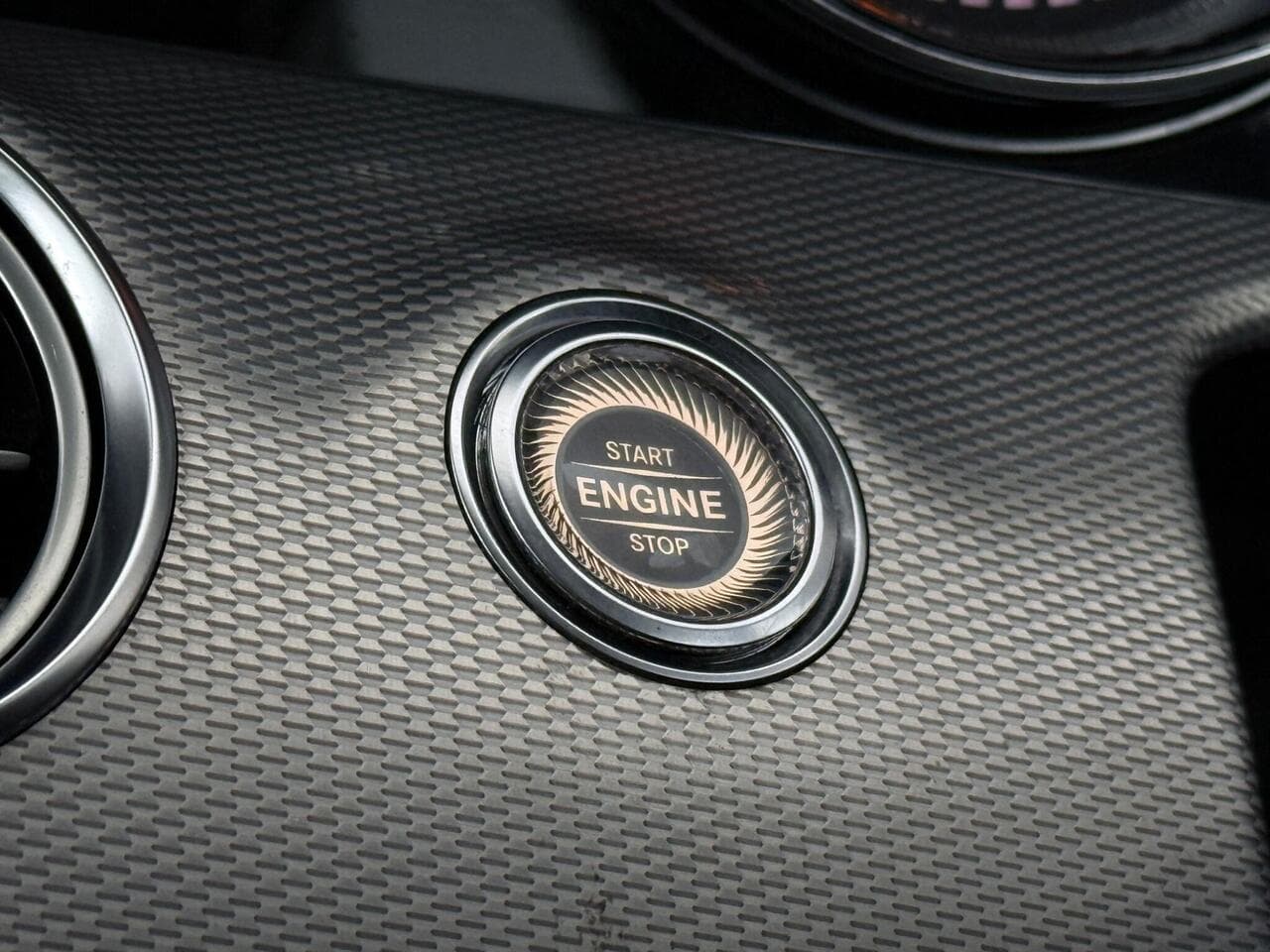 Mercedes-Benz E Class thumbnail Misc Controls