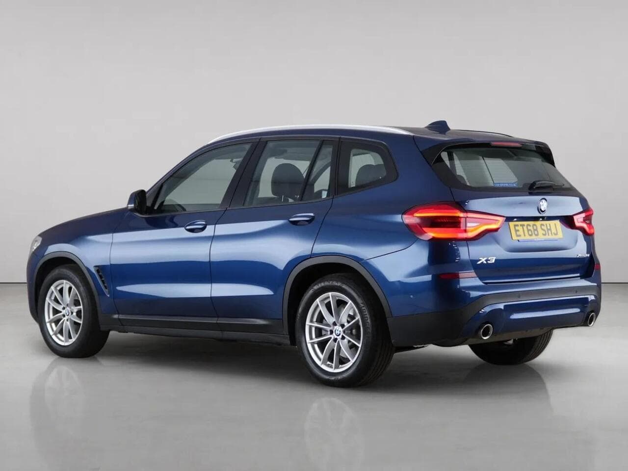 BMW X3 thumbnail Rear Left