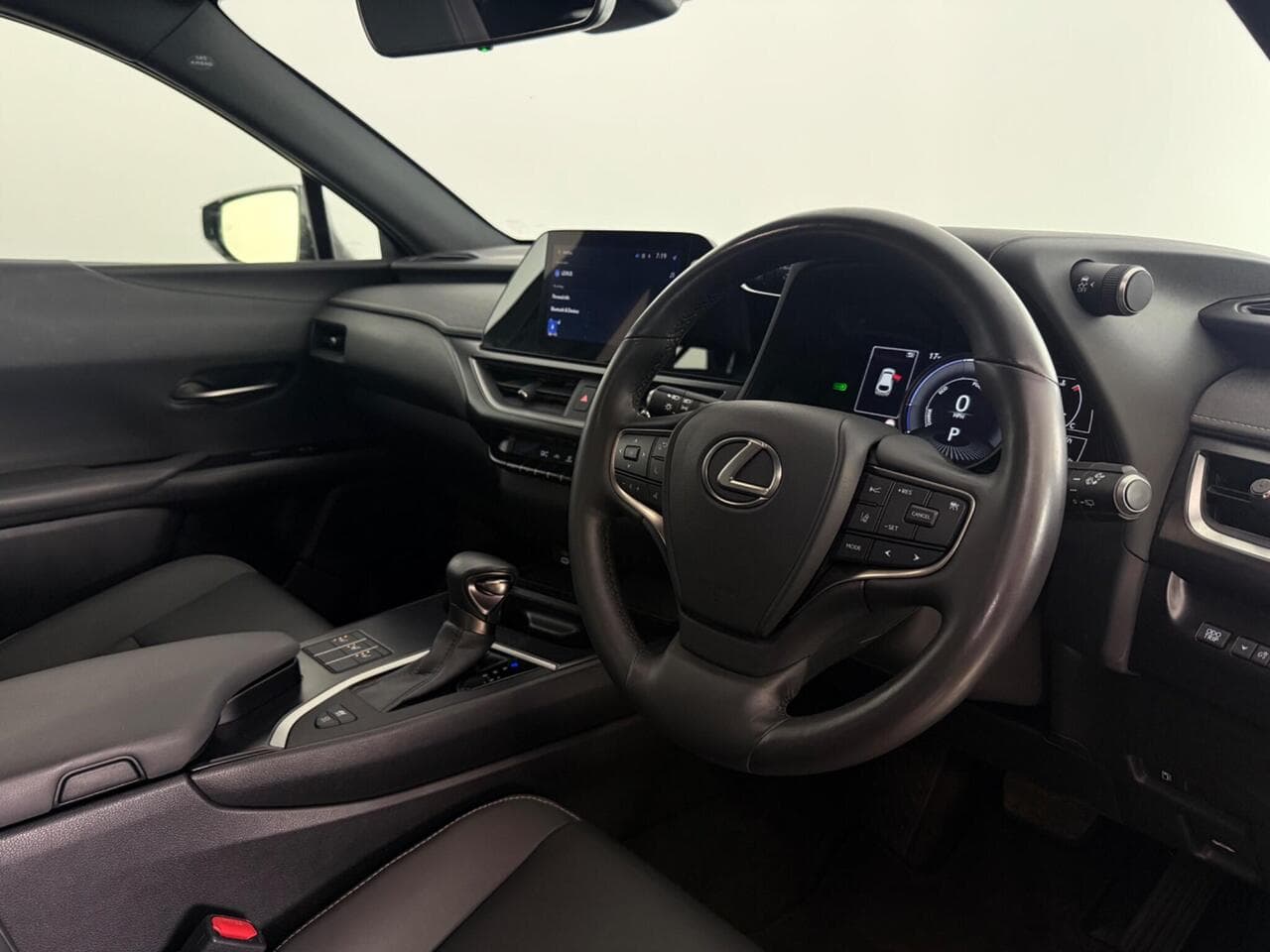 Lexus UX thumbnail Interior Front