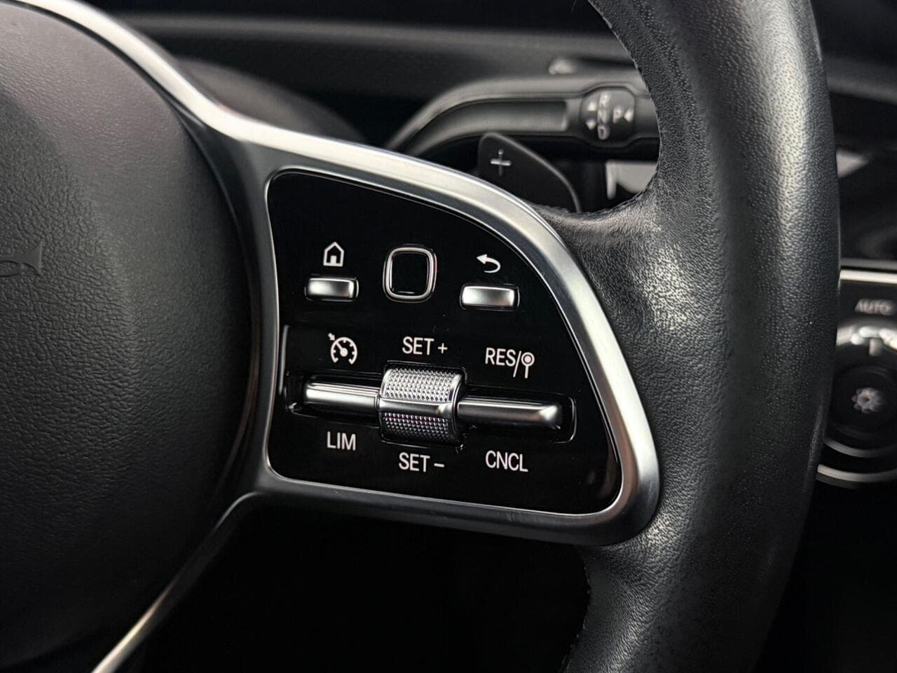 Mercedes-Benz A Class thumbnail Misc Controls