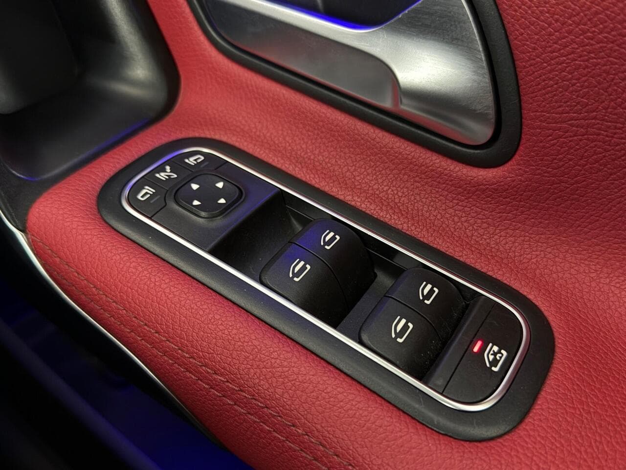 Mercedes-Benz CLA thumbnail Misc Controls