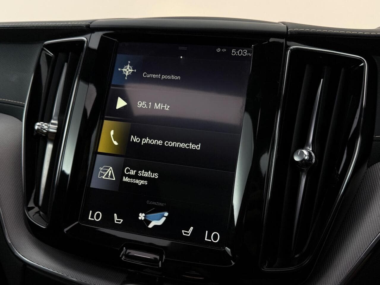 Volvo XC60 thumbnail Infotainment System