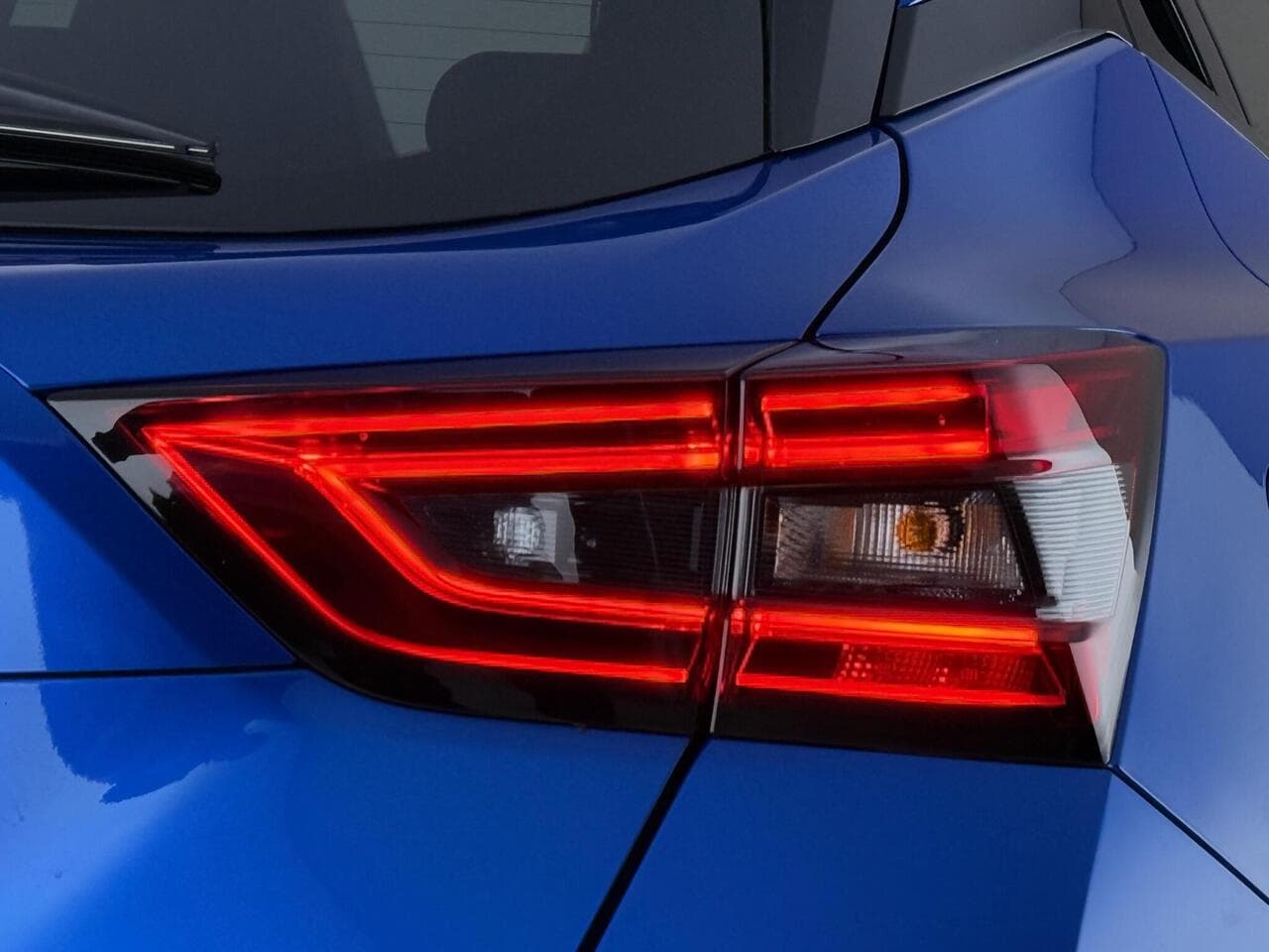 Nissan Juke thumbnail Lights Rear