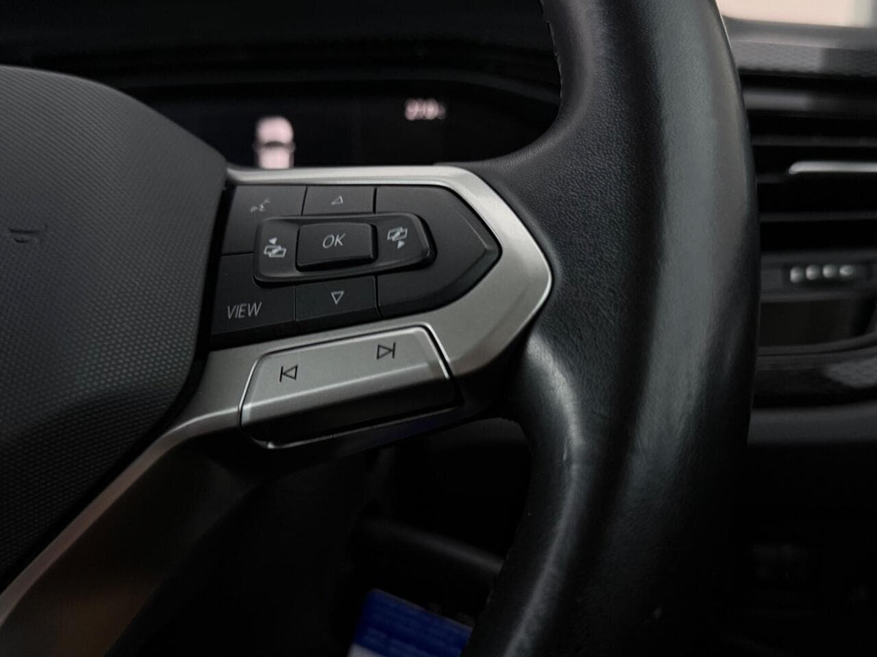 Volkswagen Polo thumbnail Misc Controls
