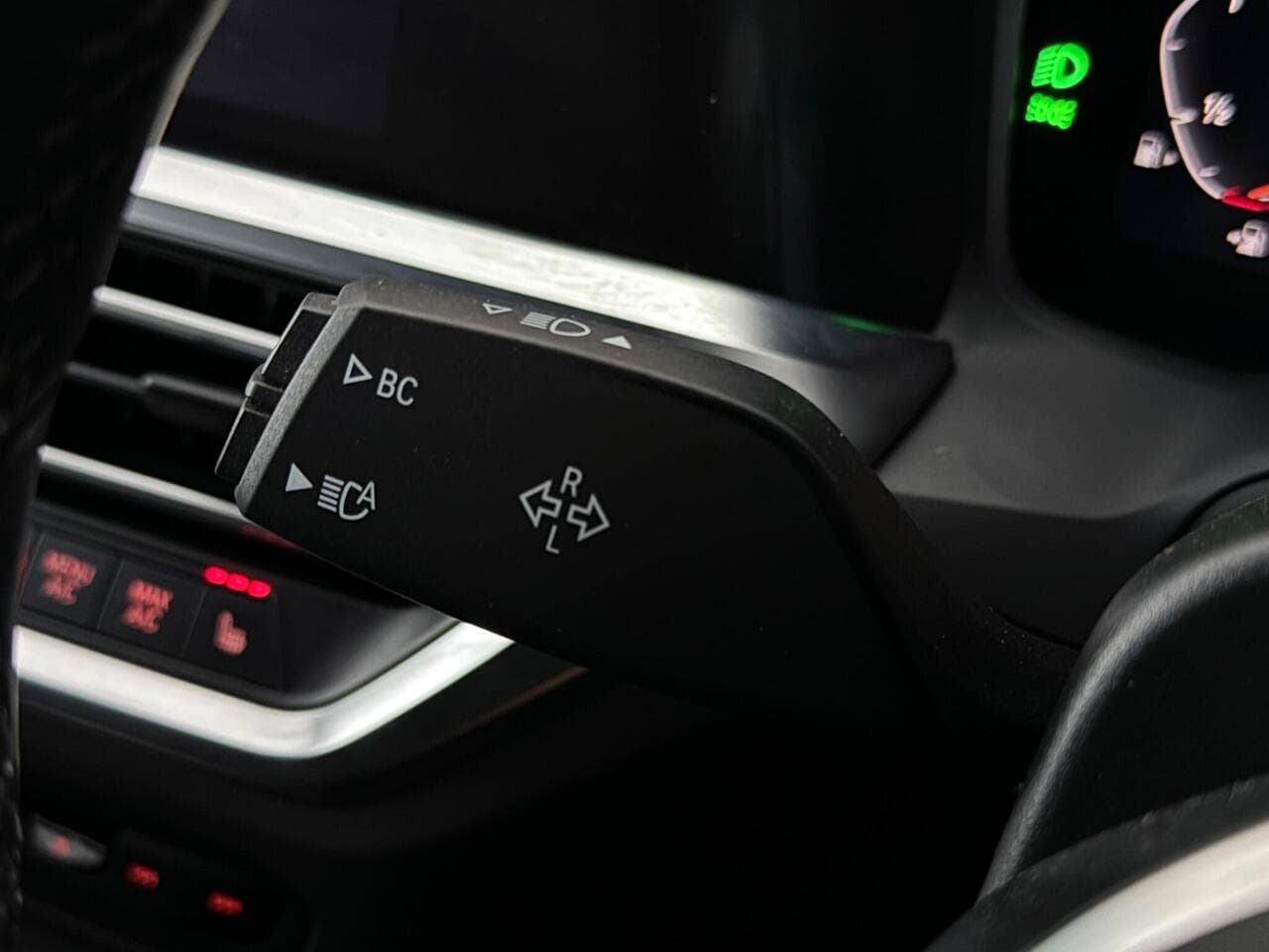 BMW 3 Series thumbnail Misc Controls