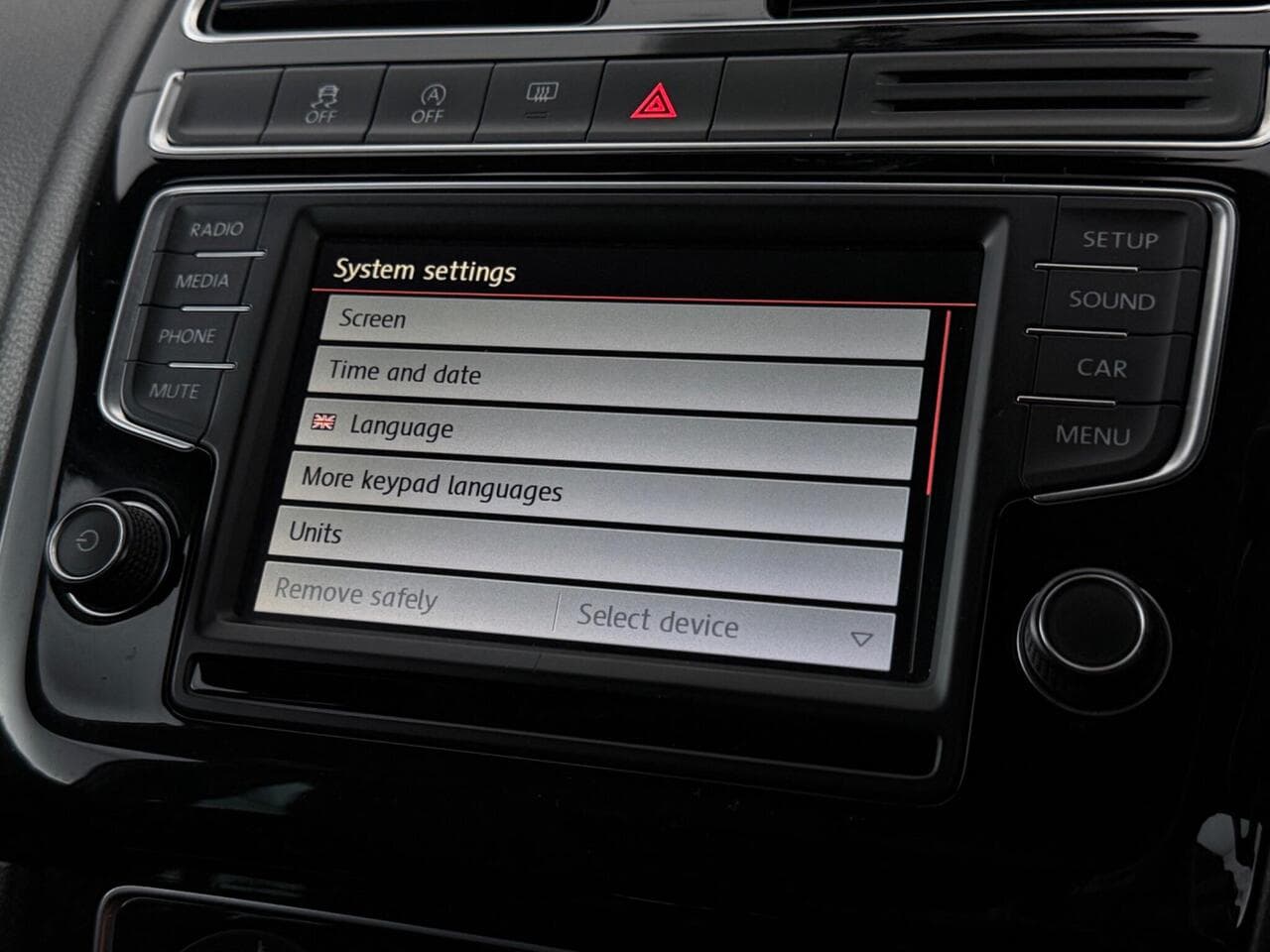 Volkswagen Polo thumbnail Infotainment System