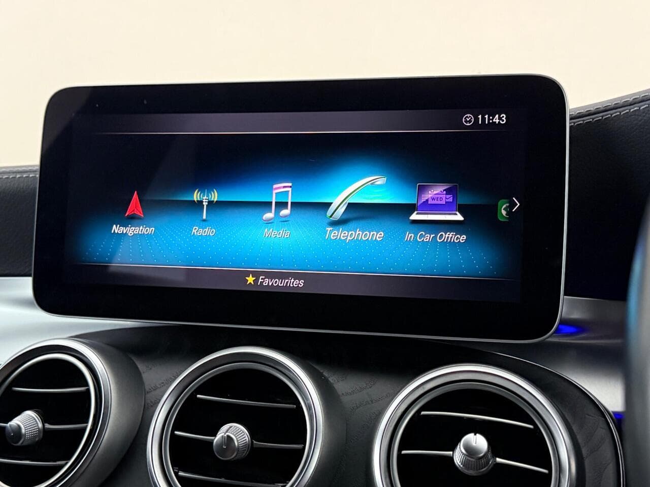 Mercedes-Benz C Class thumbnail Infotainment System