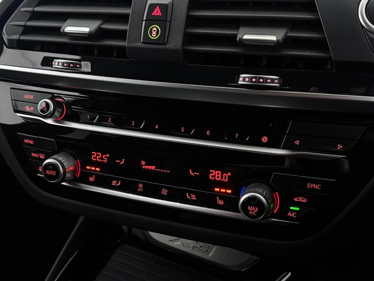 BMW X3 thumbnail Infotainment System