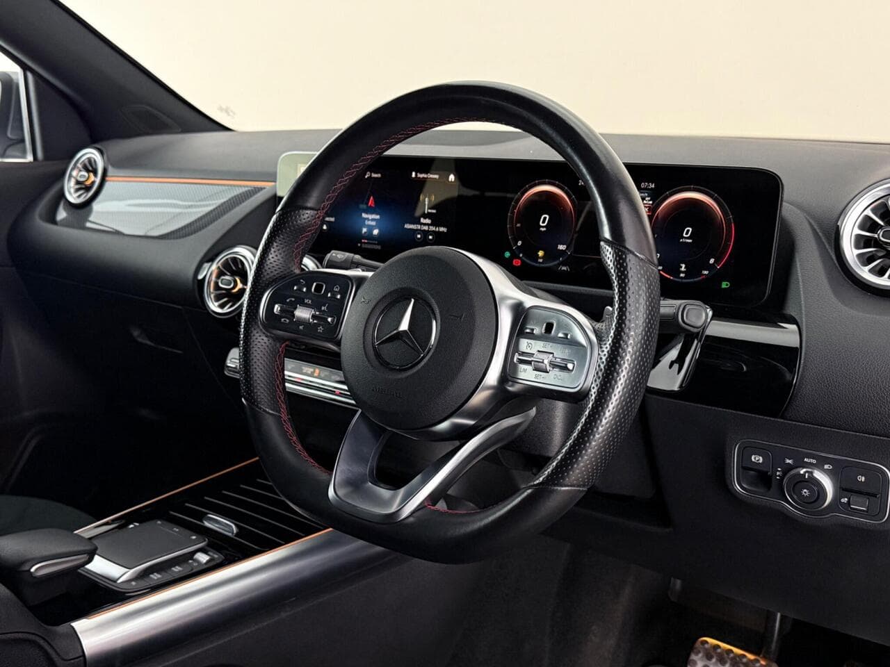 Mercedes-Benz GLA thumbnail Steering Wheel