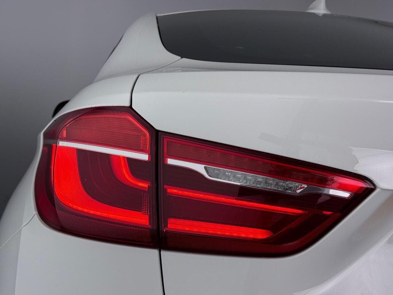 BMW X6 thumbnail Lights Rear