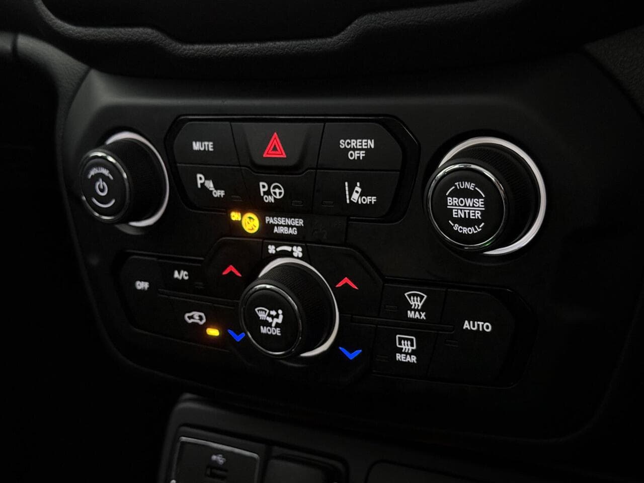 Jeep Renegade thumbnail Misc Controls