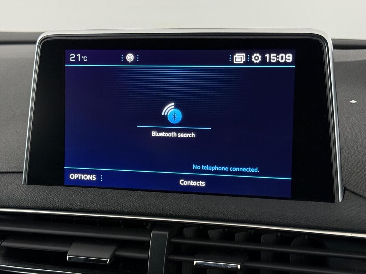 Peugeot 3008 thumbnail Infotainment System