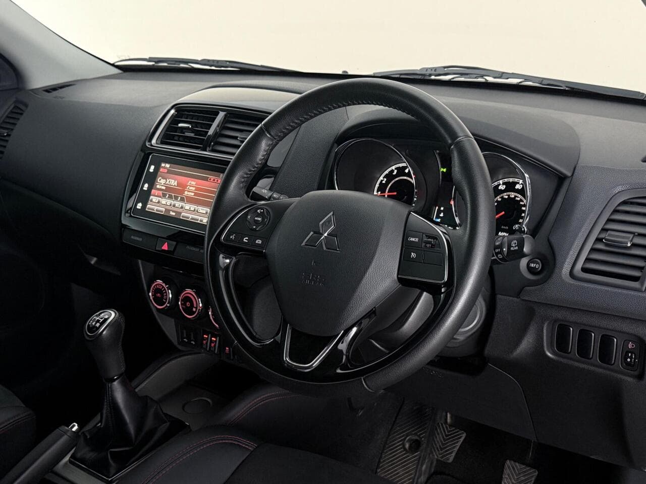 Mitsubishi ASX thumbnail Interior Front