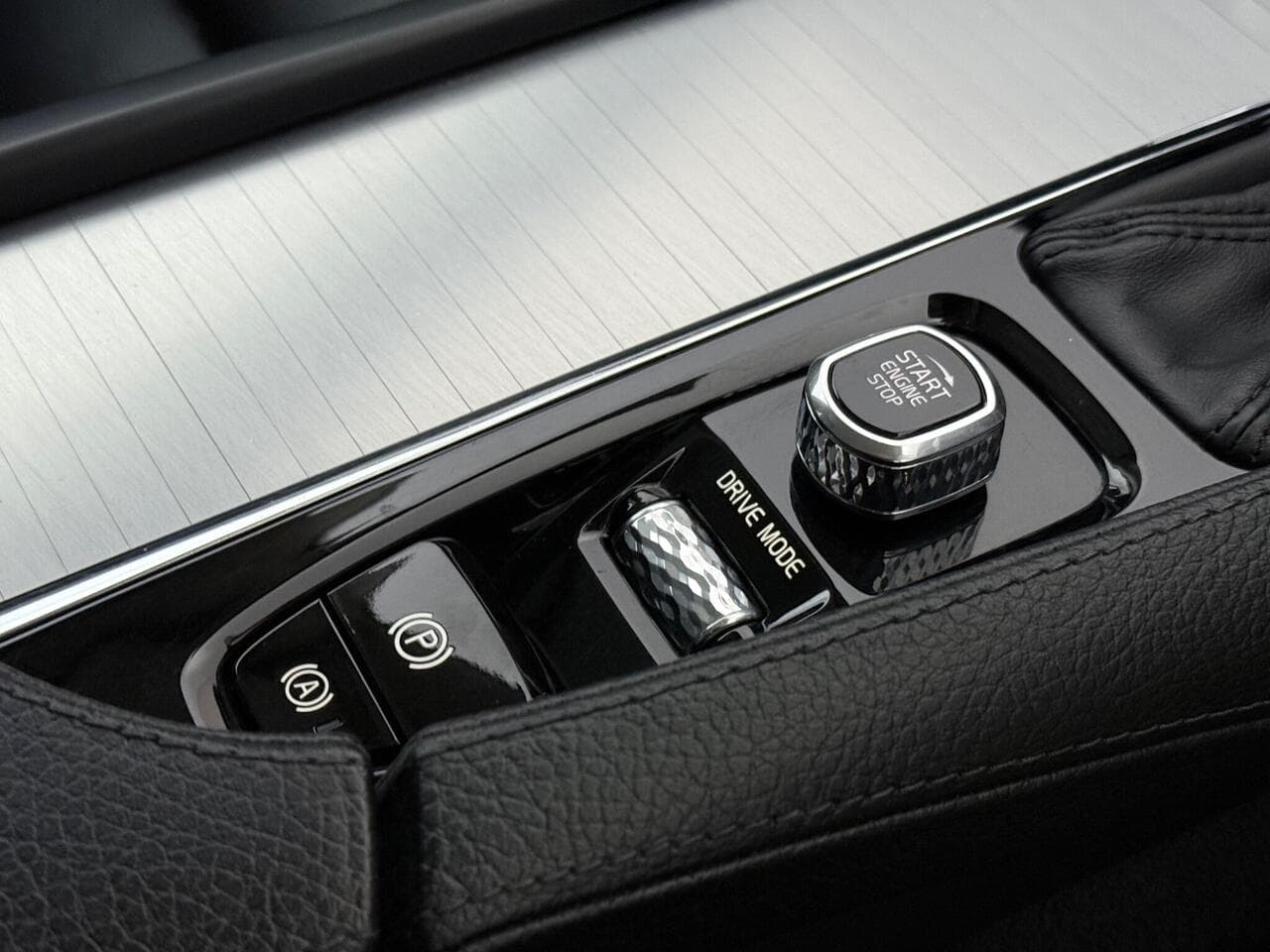 Volvo XC90 thumbnail Misc Controls
