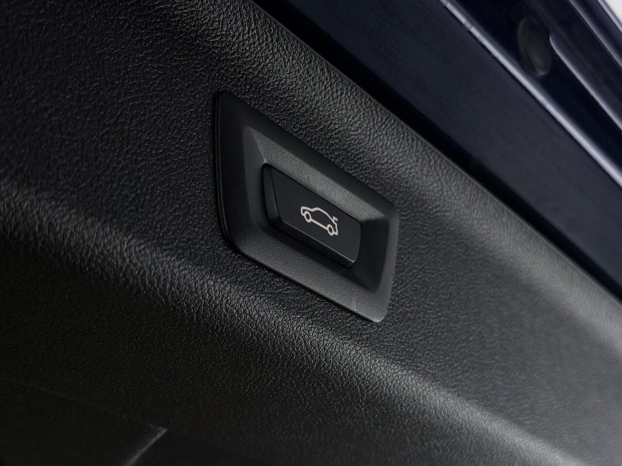 BMW 5 Series thumbnail Misc Controls