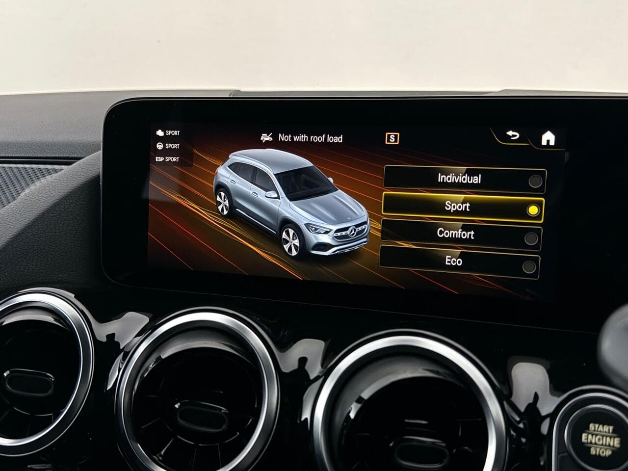 Mercedes-Benz GLA thumbnail Infotainment System