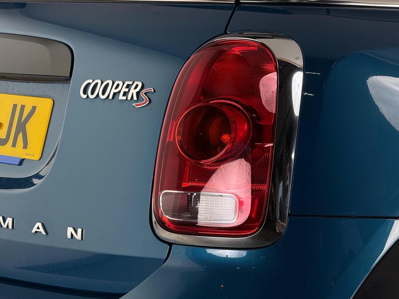 MINI Countryman thumbnail Lights Rear