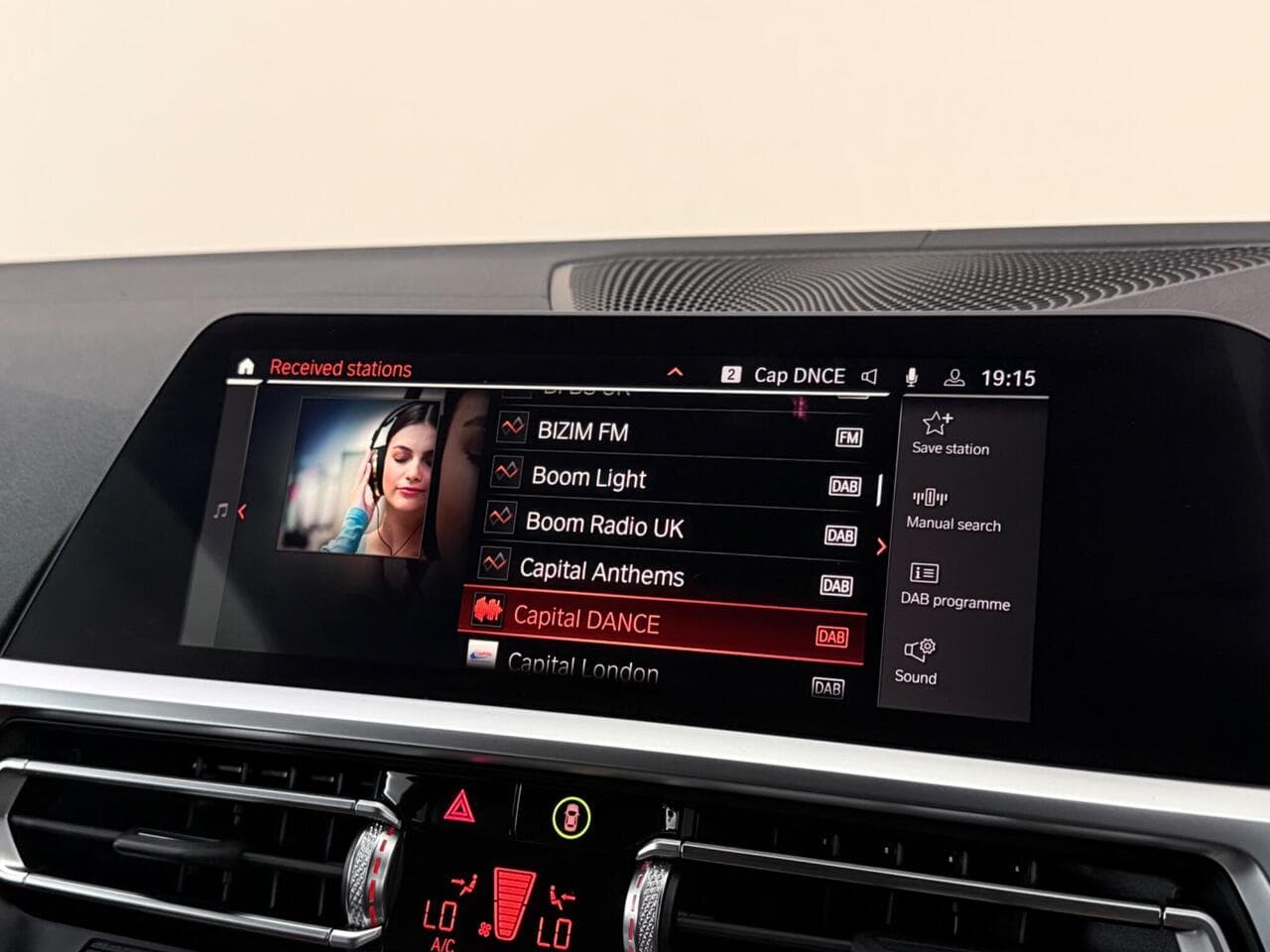 BMW 4 Series thumbnail Infotainment System