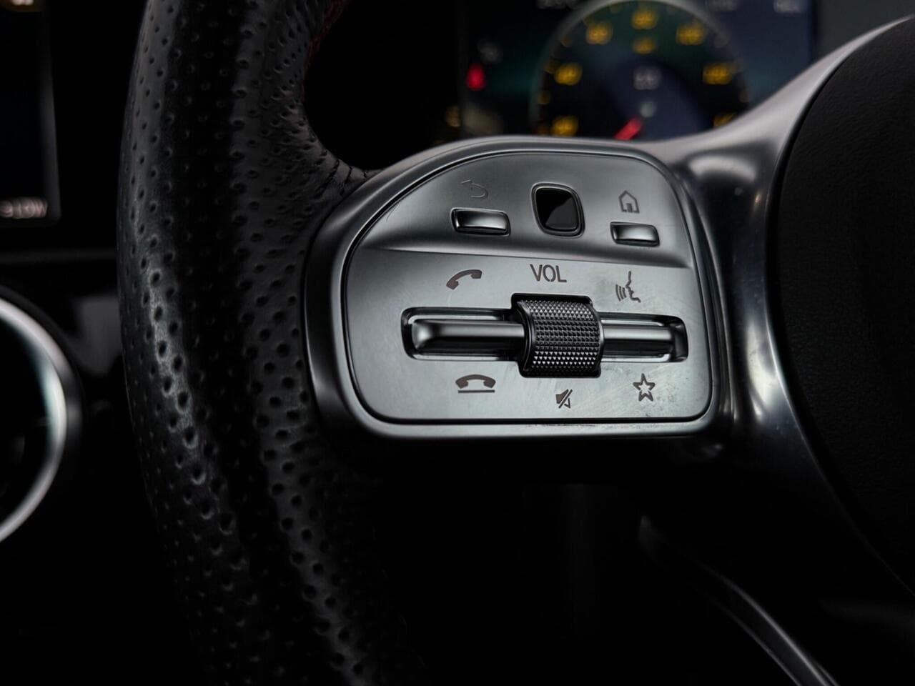 Mercedes-Benz A Class thumbnail Misc Controls