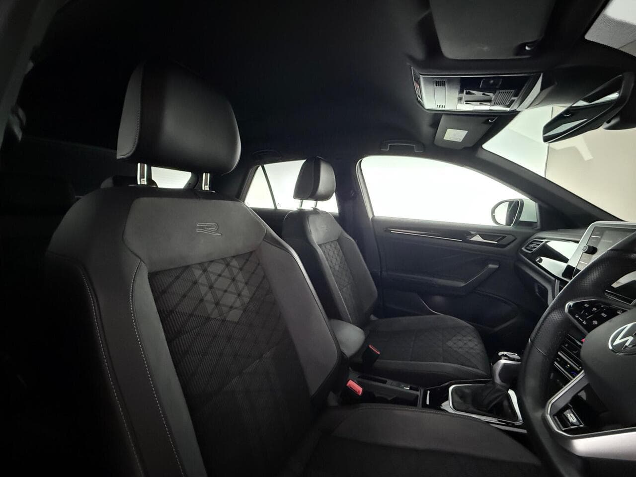 Volkswagen T-Roc thumbnail Seat Driver