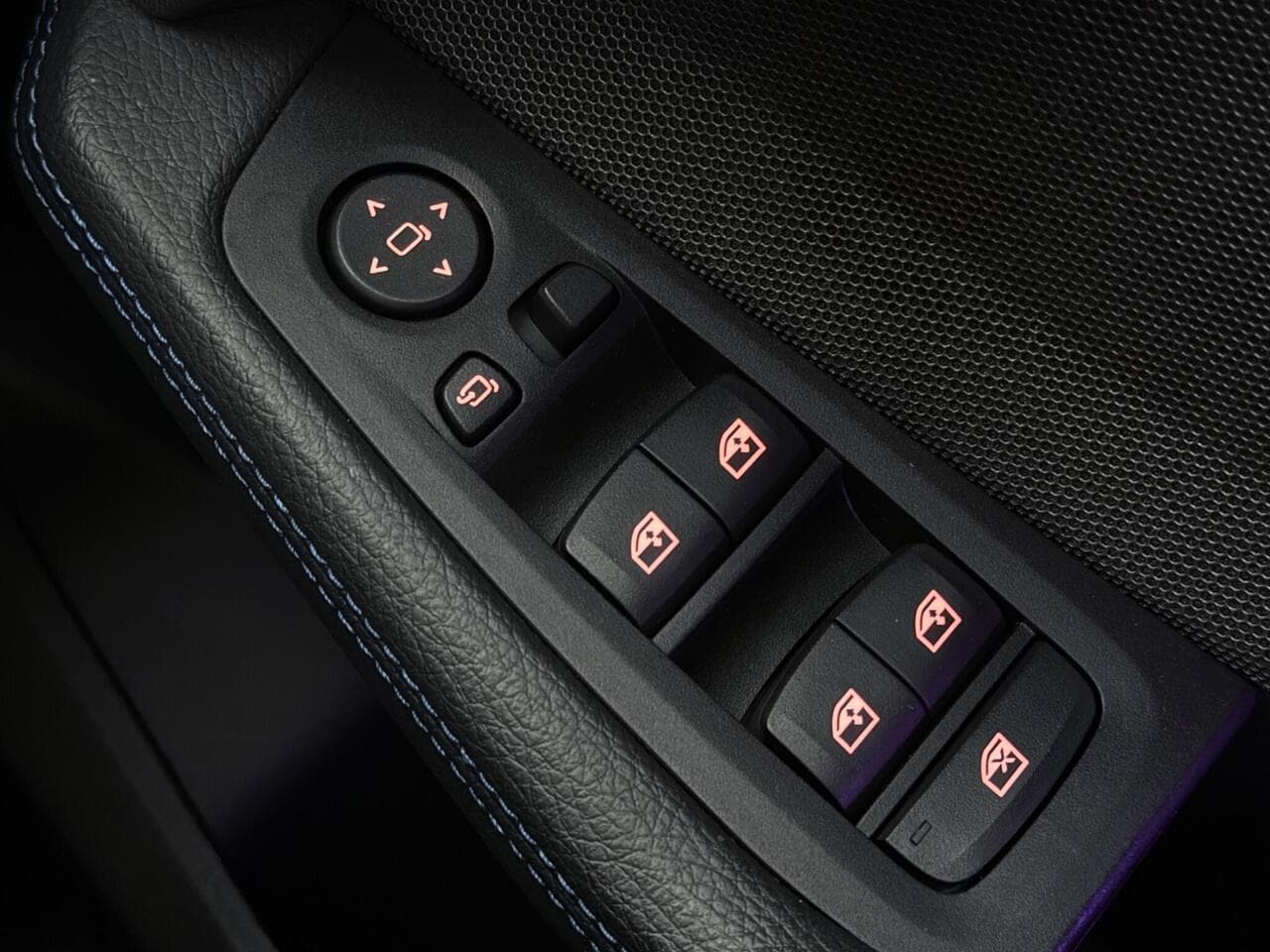 BMW 1 Series thumbnail Misc Controls