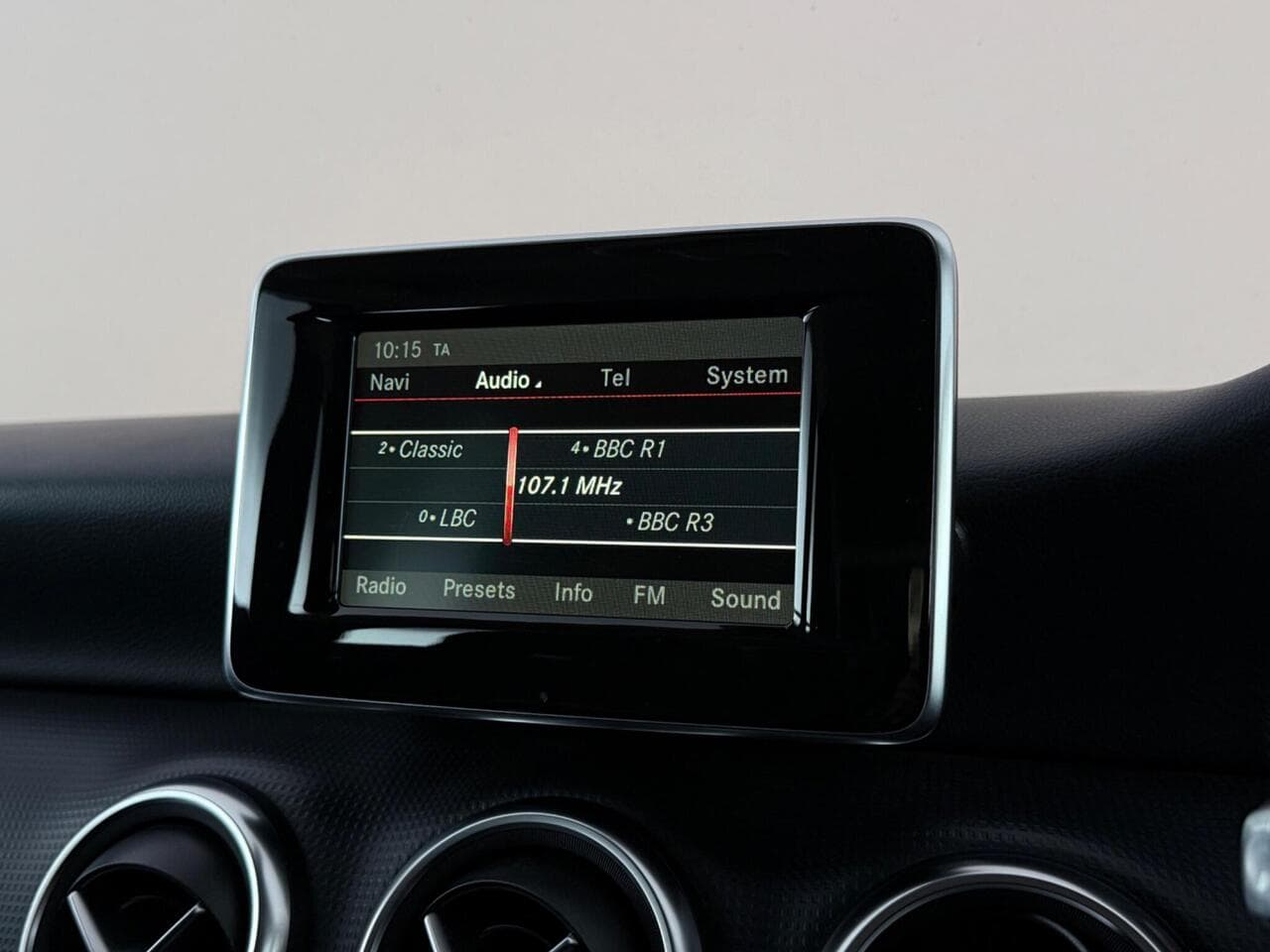 Mercedes-Benz A Class thumbnail Infotainment System