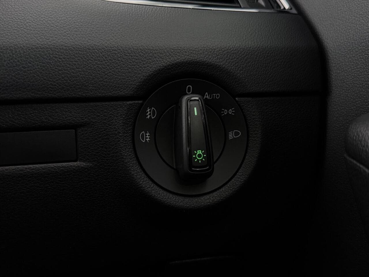 Skoda Octavia thumbnail Misc Controls