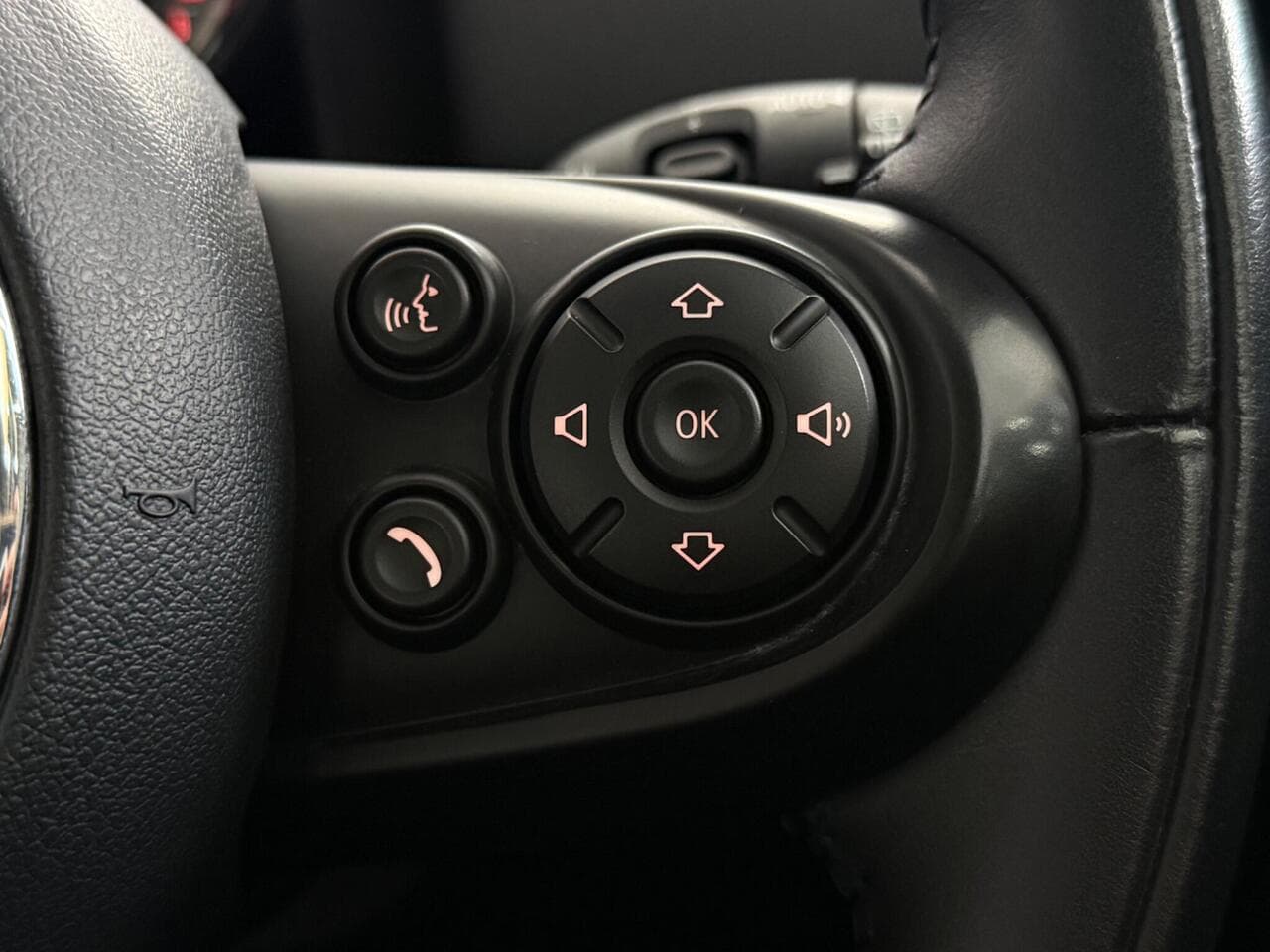 MINI Countryman thumbnail Misc Controls
