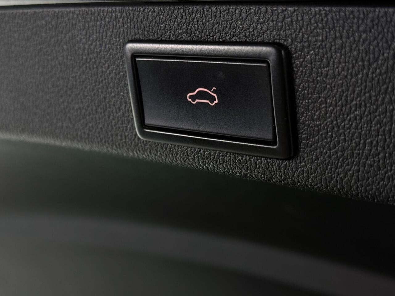 Skoda Superb thumbnail Misc Controls