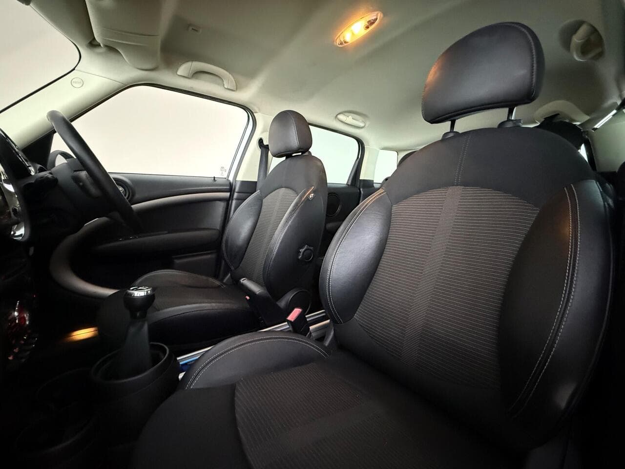 MINI Countryman thumbnail Seat Front Passenger