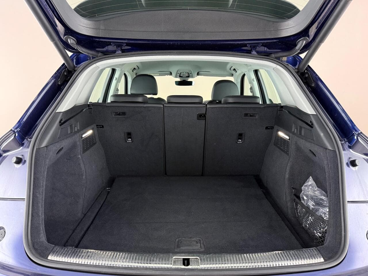 Audi Q5 thumbnail Boot