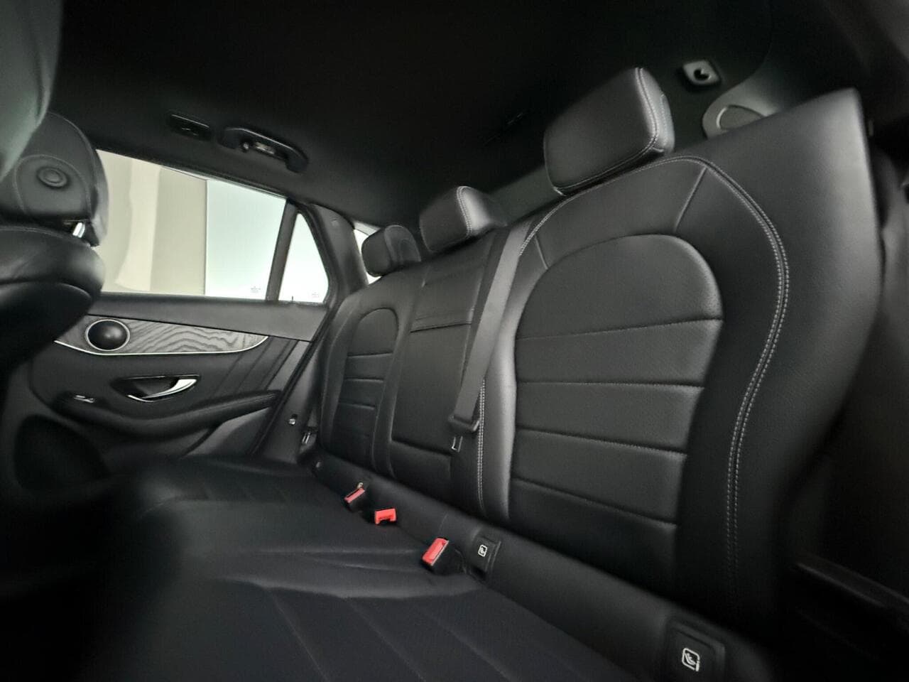 Mercedes-Benz GLC thumbnail Seats Rear