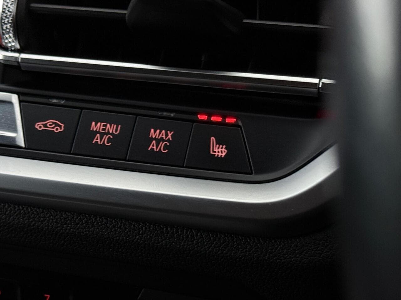 BMW 3 Series thumbnail Misc Controls