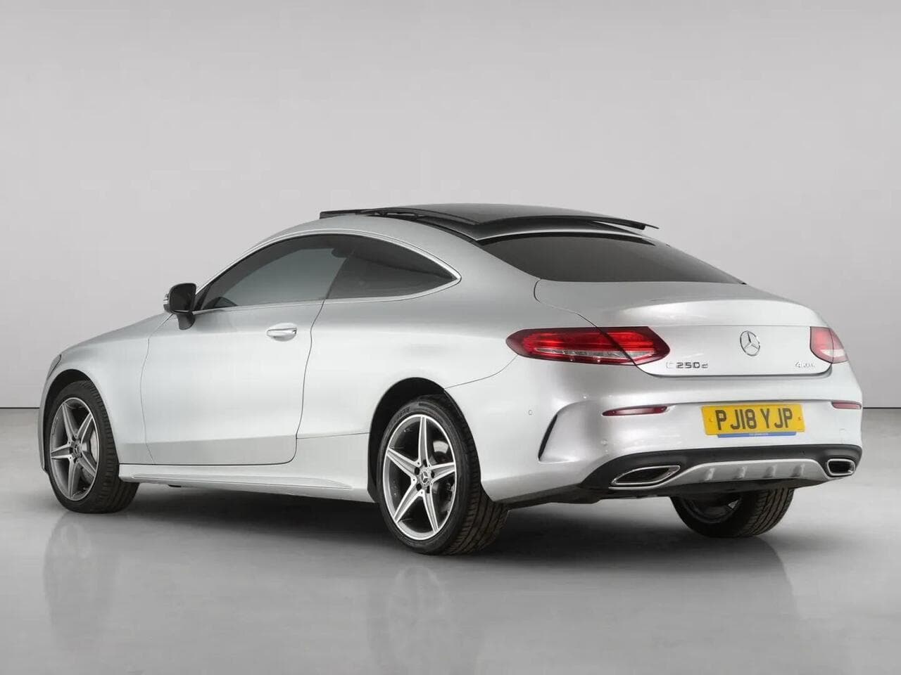 Mercedes-Benz C Class thumbnail Rear Left